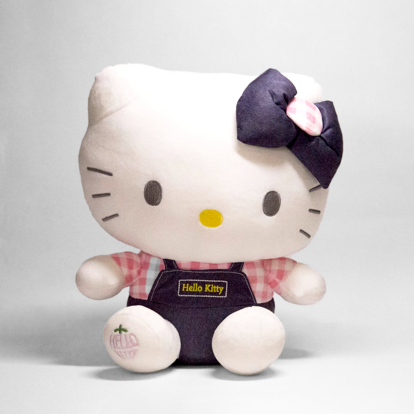 Peluche Hello Kitty con overol